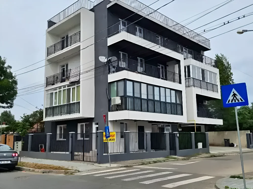 Inchiriere apartament Sector 2 Bucuresti vedere bloc alb negru